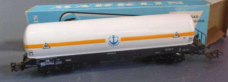 MARKLIN HO SCALE - DB TANK WAGON, NOT ORIGINAL BOX