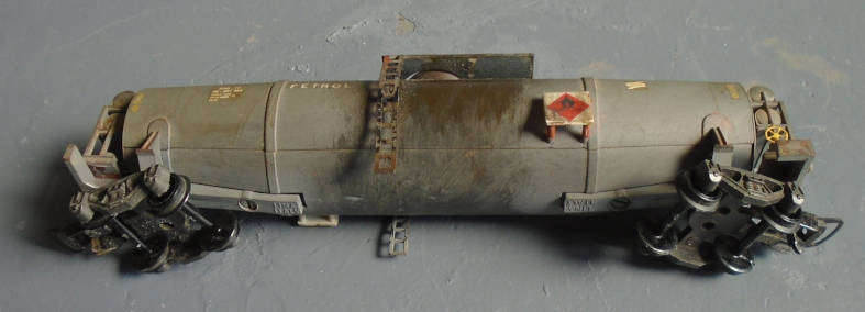 LIMA HO SCALE - SPOORNET PETROL TANKER, WEATHERED