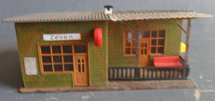 FALLER HO SCALE - COUNTRY STATION FOOTPRINT 120 X 80mm