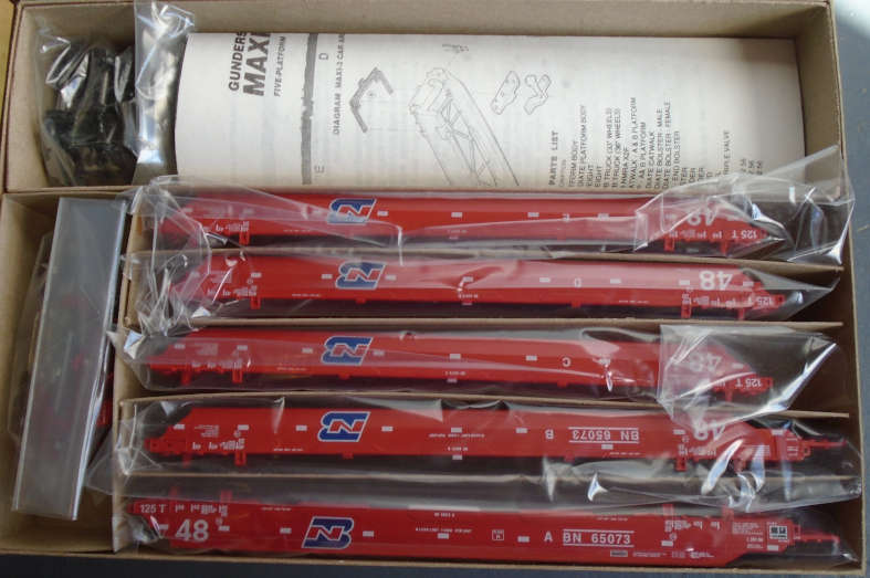 ATHEARN HO SCALE - BN GUNDERSON MAXI-III WAGON SET - AS NEW BOXED