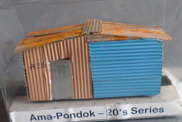 HO SCALE - INFORMAL HOUSE
