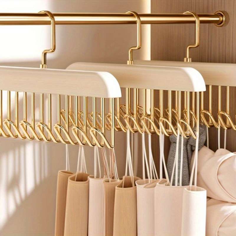 1 Wooden Clothes Hanger With 8 Hooks