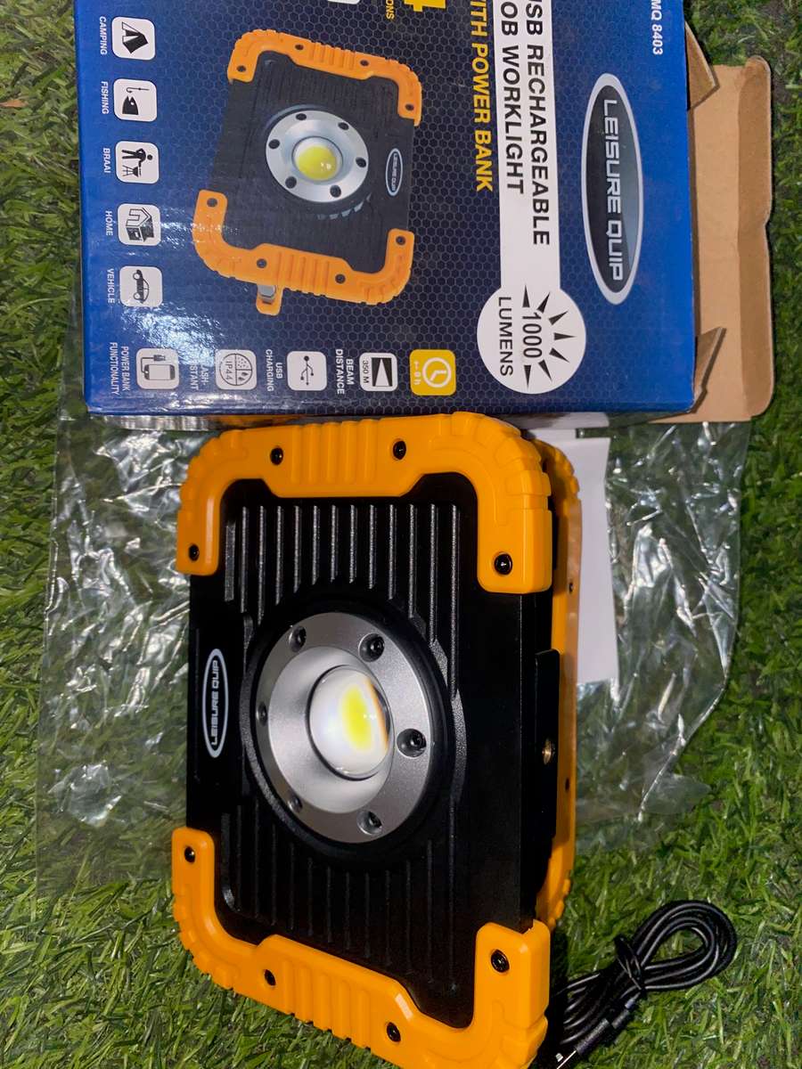 Leisure Quip Rechargeable Cob Light With Battery Bank