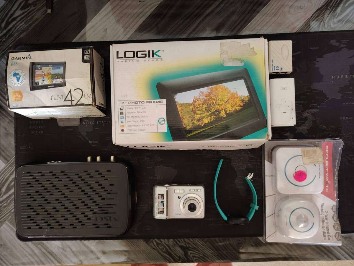 Technology electronics mix * READ DESCRIPTION*