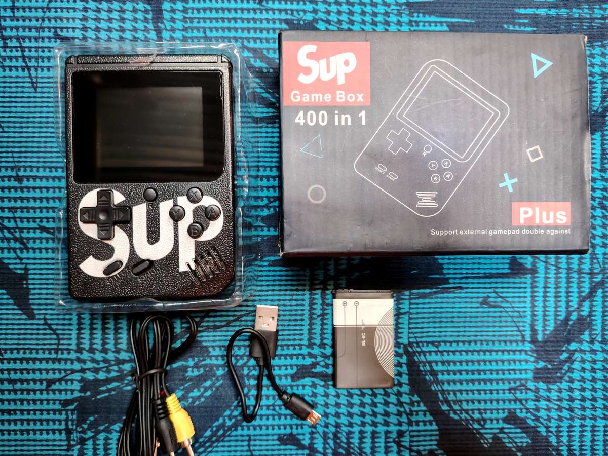 SUP 400 in 1 Game box with extra battery