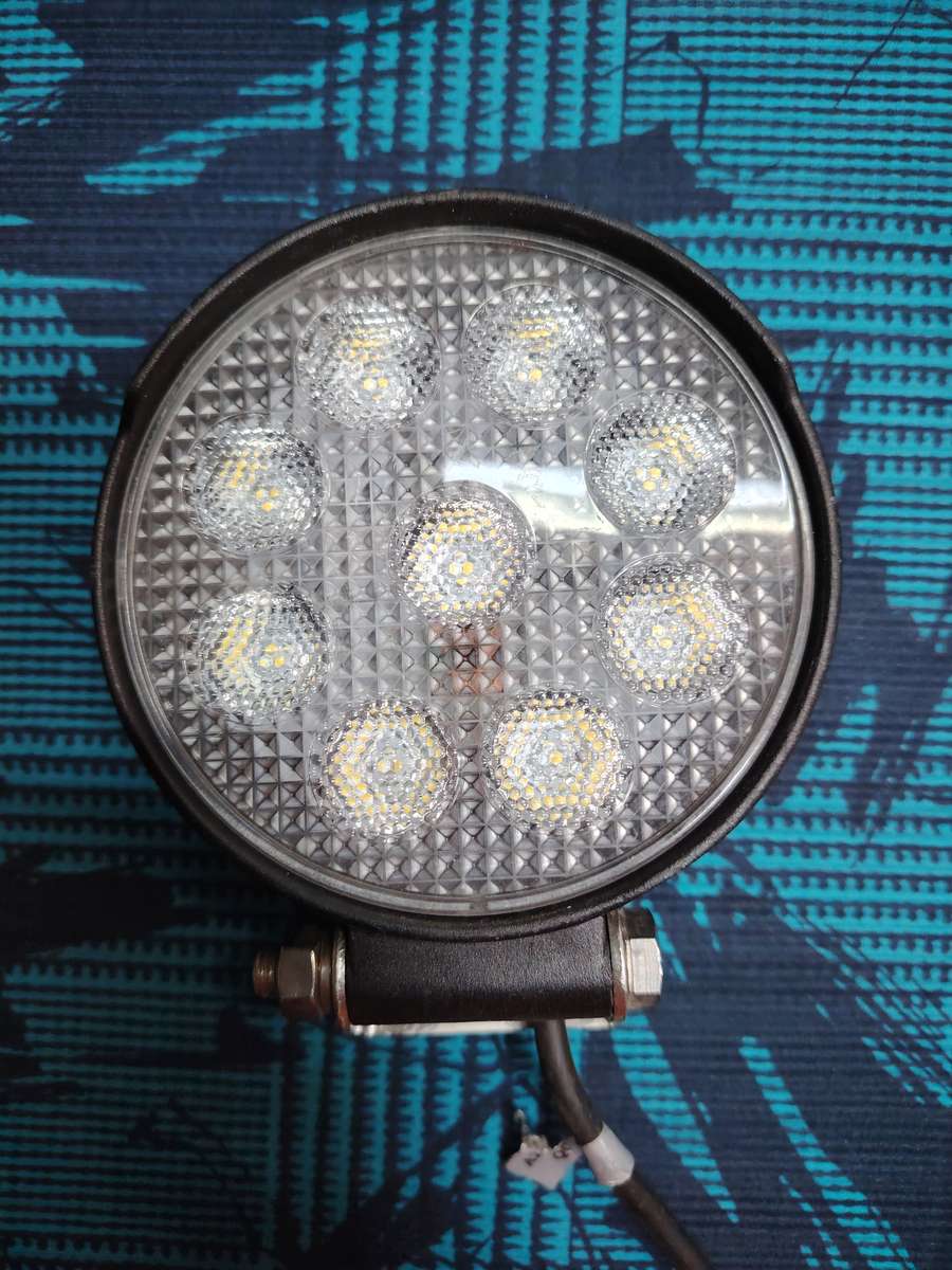 HELLA valuefit Spotlights * Bid per 1 item * four available