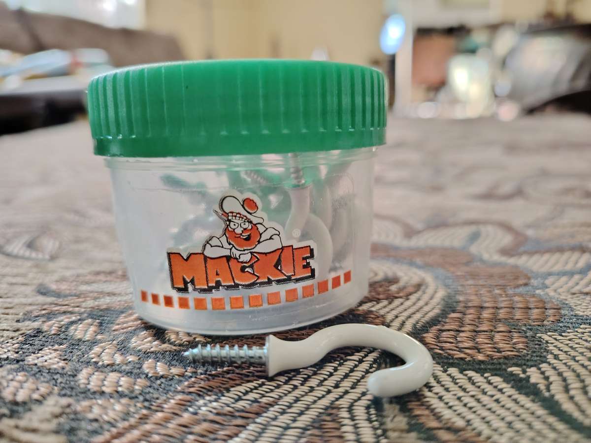 Cup Hook PVC coated 20's TUB,  25mm White