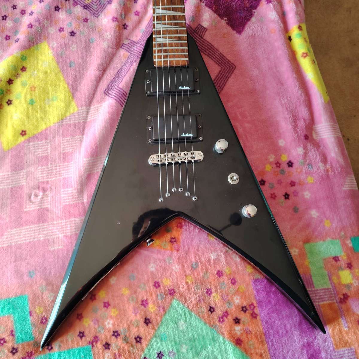 JACKSON V Guitar