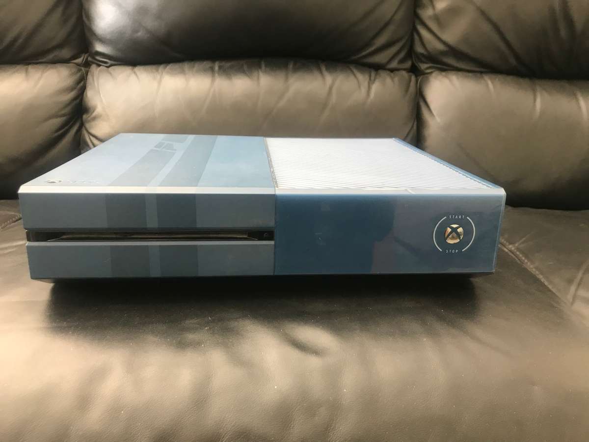 Xbox One Limited Edition 1TB Forza Motorsport 6