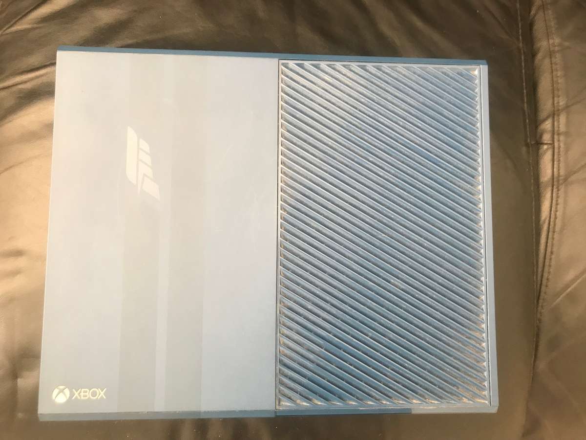 Xbox One Limited Edition 1TB Forza Motorsport 6