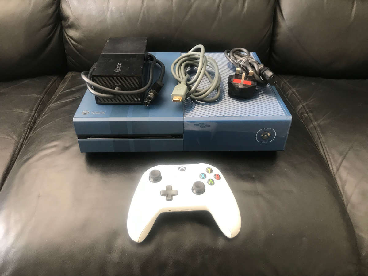 Xbox One Limited Edition 1TB Forza Motorsport 6