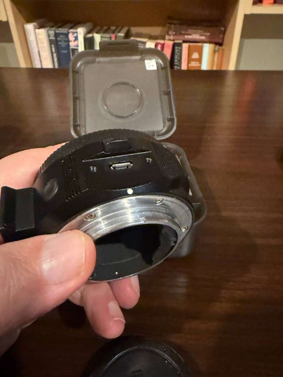 Metabones Canon EF Lens to Sony E-Mount Smart Adapter Mark III
