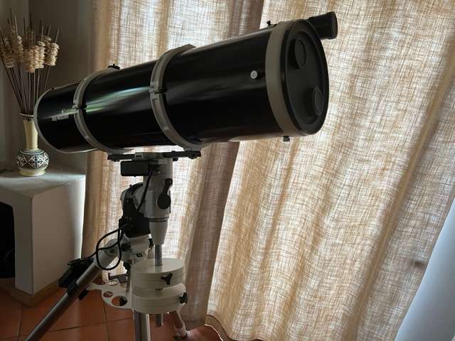 Skywatcher 8" Newtonian Telescope with EQ3 Pro Mount + Goto