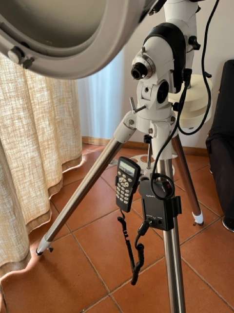 Skywatcher 8" Newtonian Telescope with EQ3 Pro Mount + Goto