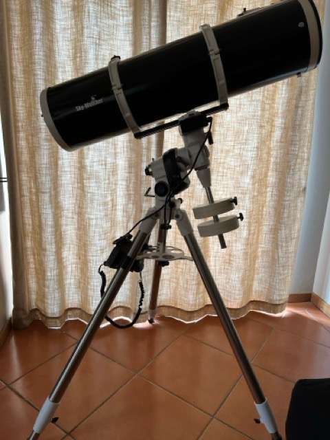 Skywatcher 8" Newtonian Telescope with EQ3 Pro Mount + Goto