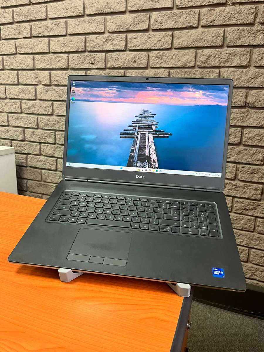 Dell Precision 7760 Core i7 vPro 11th Gen