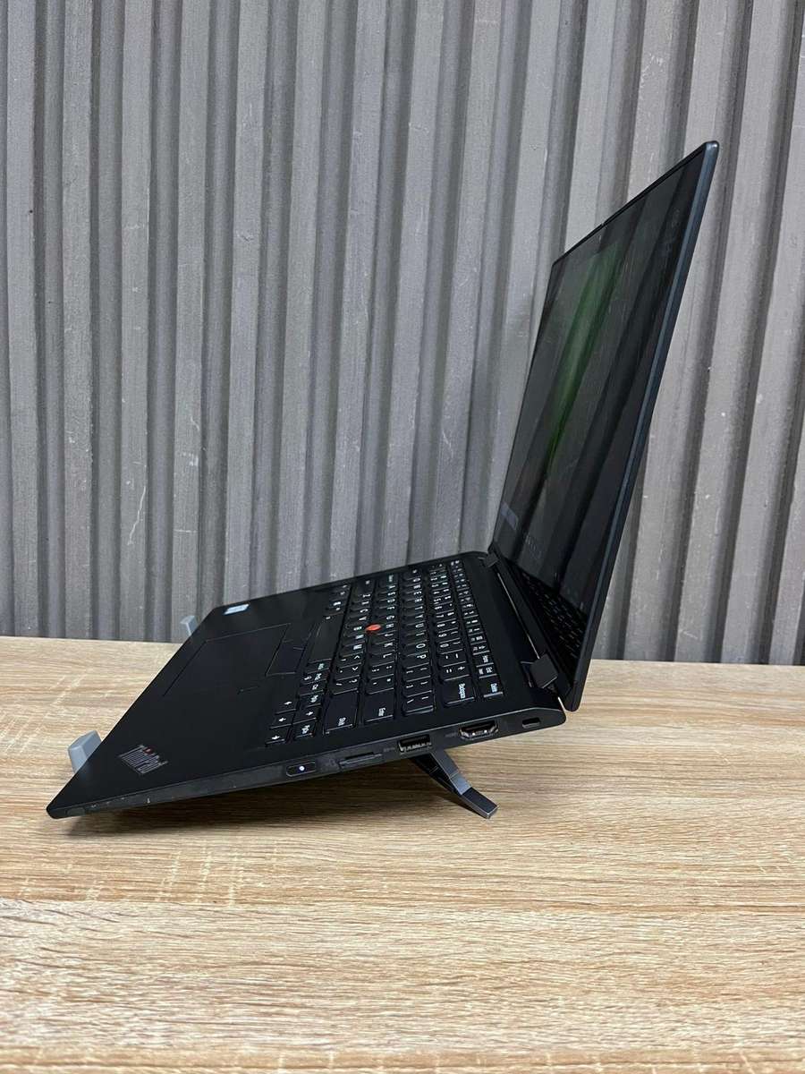 Lenovo ThinkPad Yoga x390 Core i5 vPro 8th Gen