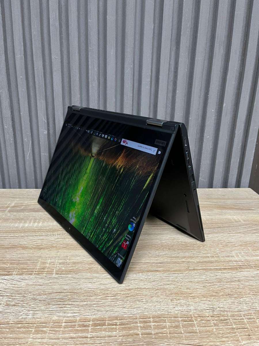 Lenovo ThinkPad Yoga x390 Core i5 vPro 8th Gen
