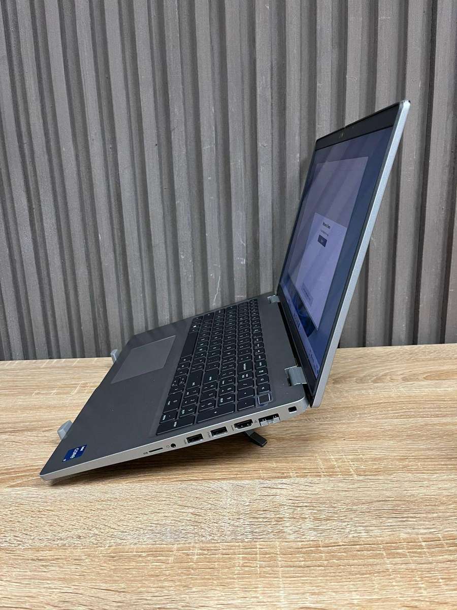 Dell Latitude 5520 Core i7 11th Gen