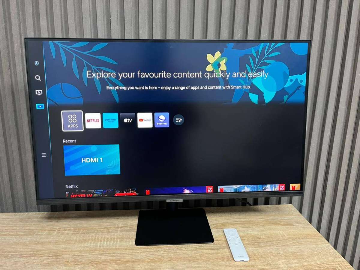 Samsung M7 32-inch 4K Smart Monitor   Size : 32 inch
