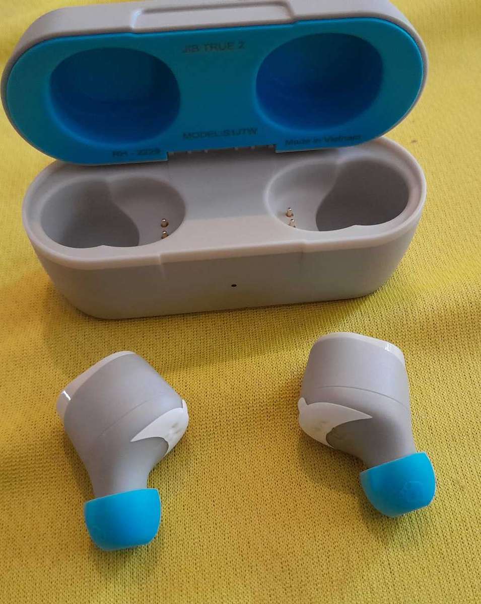 Skullcandy Jib True 2 Series Bluetooth earbuds
