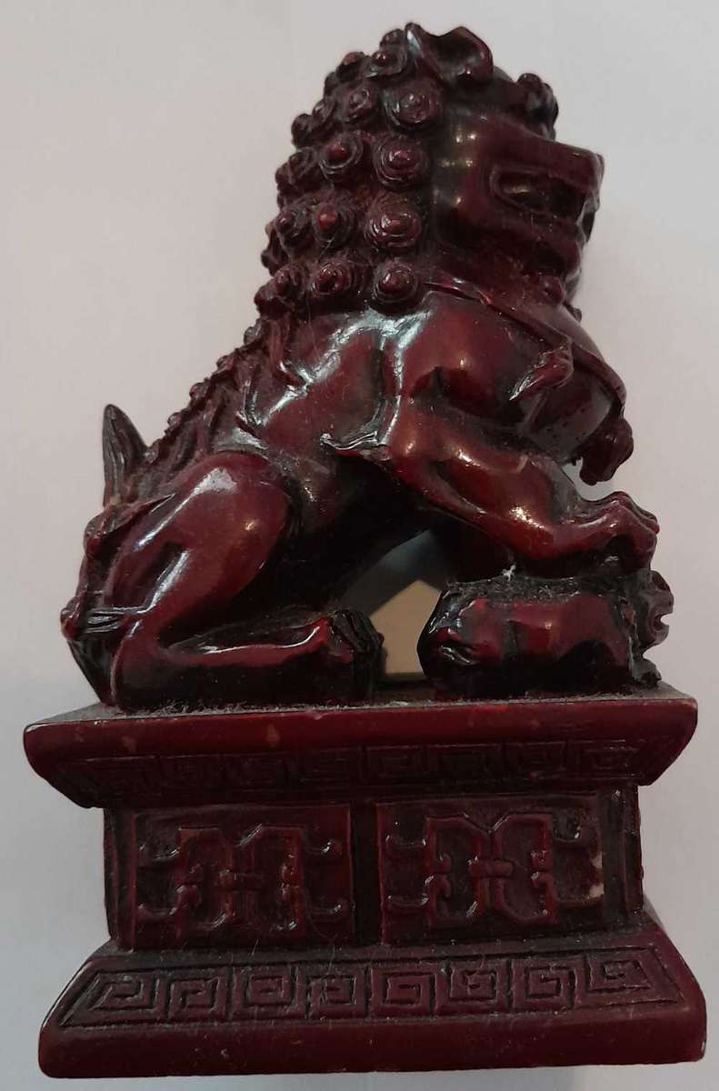 Chinese Foo dog figurine