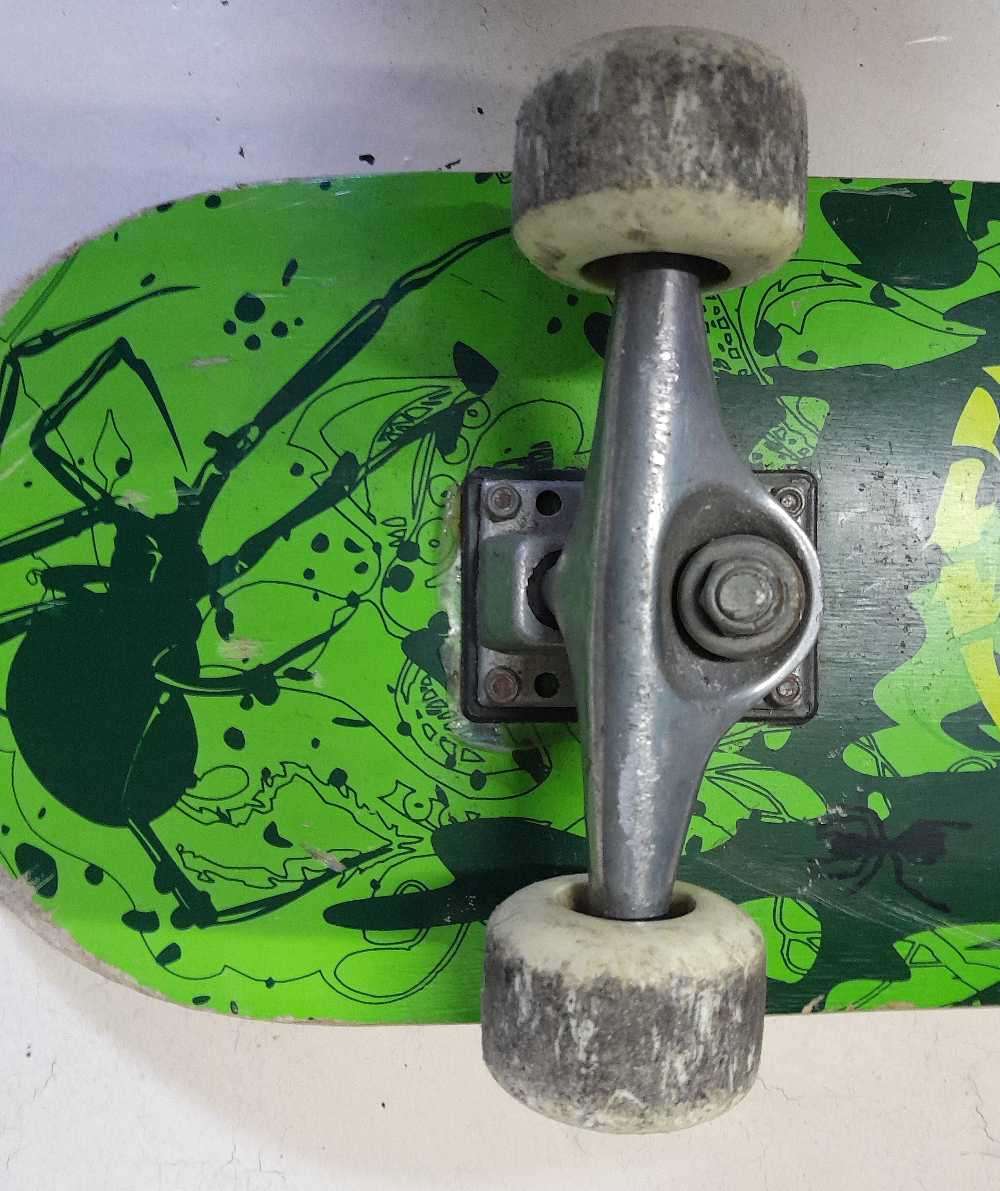 Hud New York skateboard