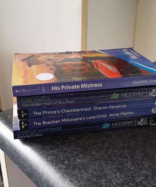 Millls and Boon Books(All 5 for 1 bid)