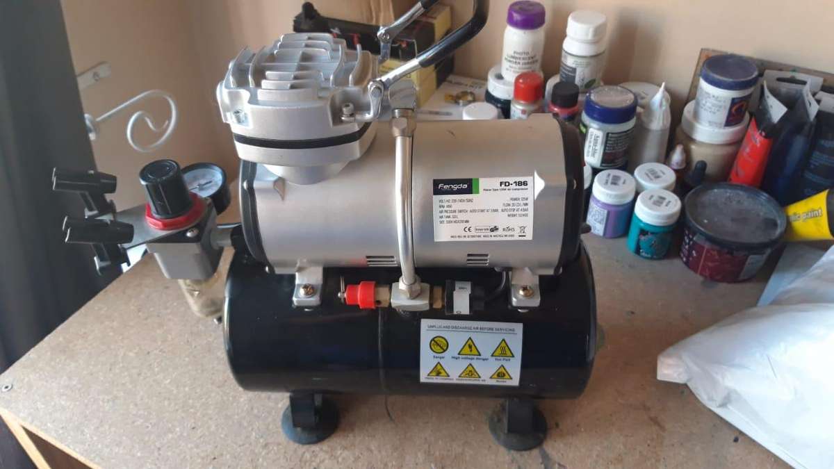 Airbrush Compressor  1 Cylinder on 3lt Tank