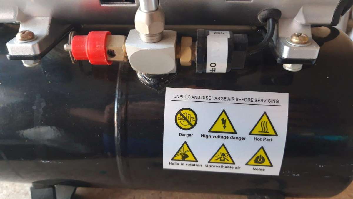 Airbrush Compressor  1 Cylinder on 3lt Tank