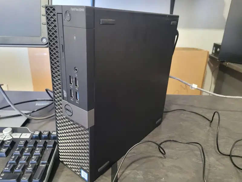 *VERY FAST!*MINT*DELL OPTIPLEX 5040*i5-6500U*8GB RAM*512GB NVme SSD