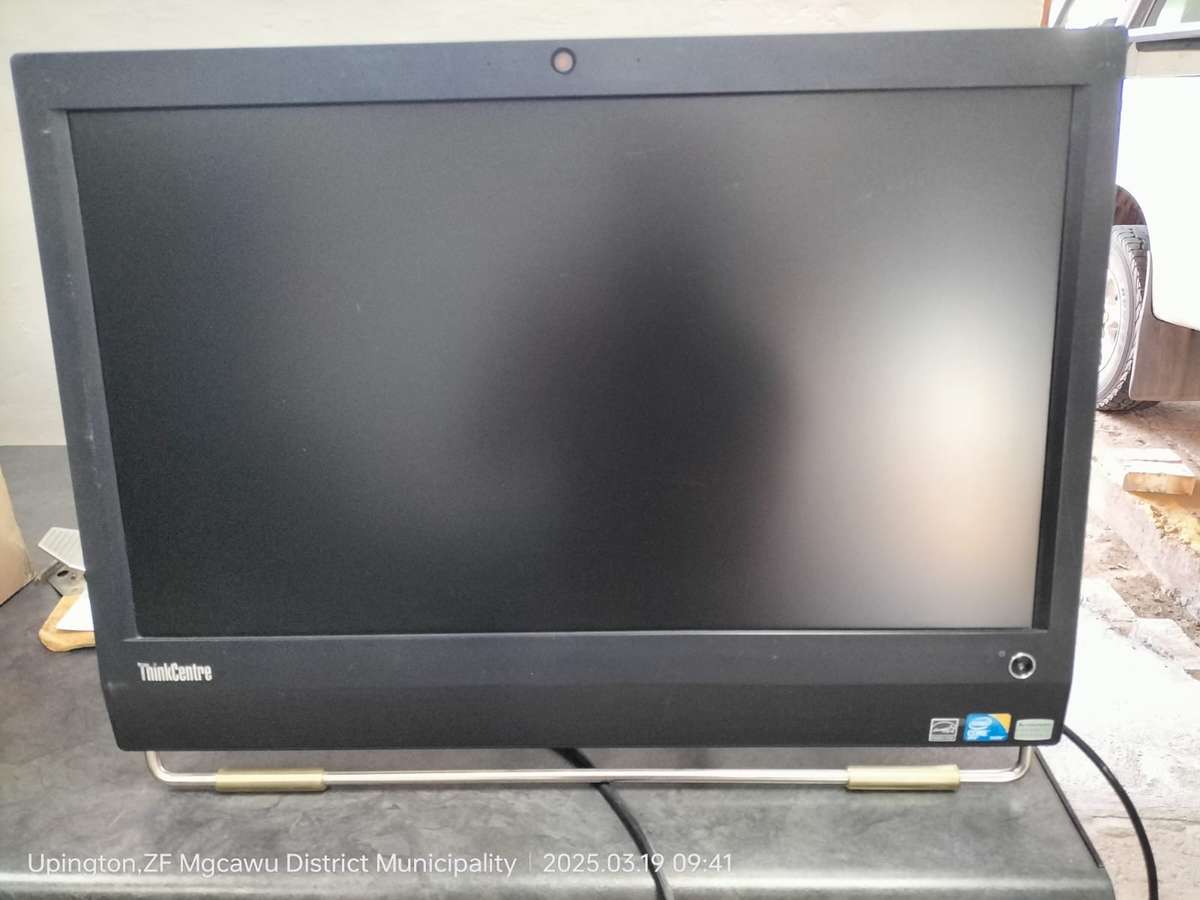 i5 LENOVO 24INCH ALL IN ONE PC 4GB RAM/W10/OFFICE