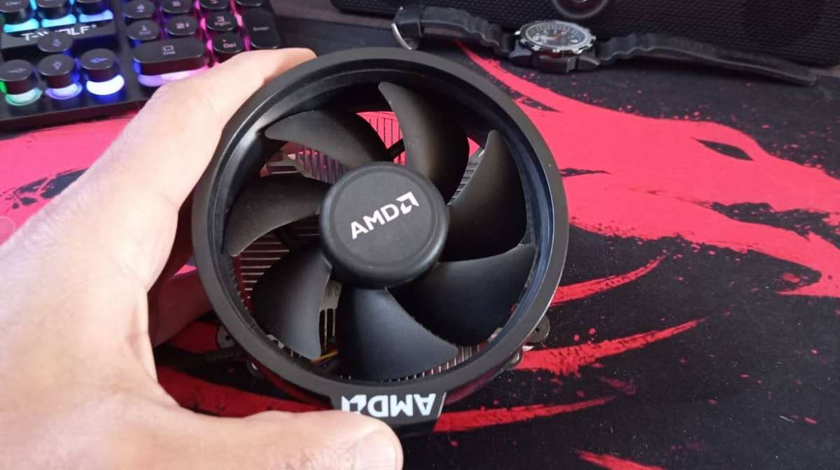 AMD Ryzen 5 1600 (6 Cores/12 Threads)