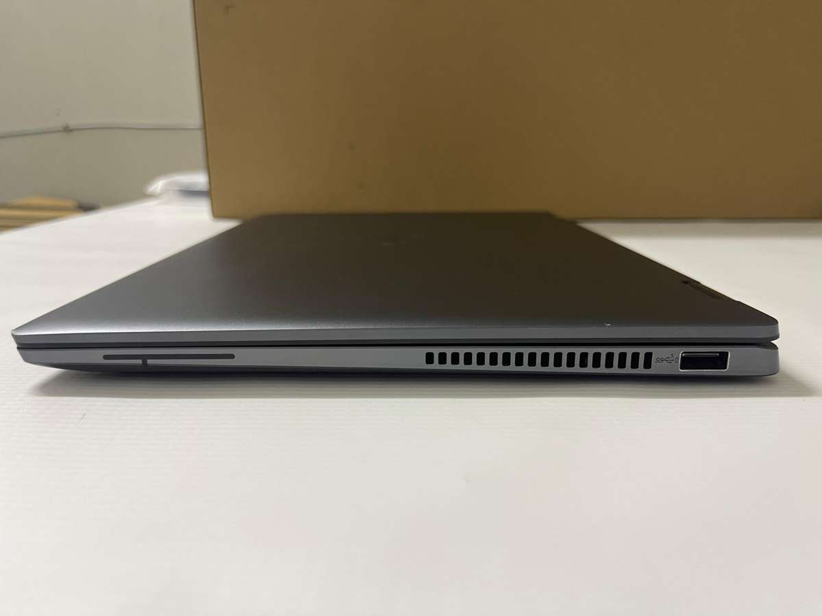 Dell Latitude 9430 | 14" QHD+ | 2 IN 1 TOUCHSCREEN | Core i7-1265U | 32GB RAM 1TB SSD | LTE
