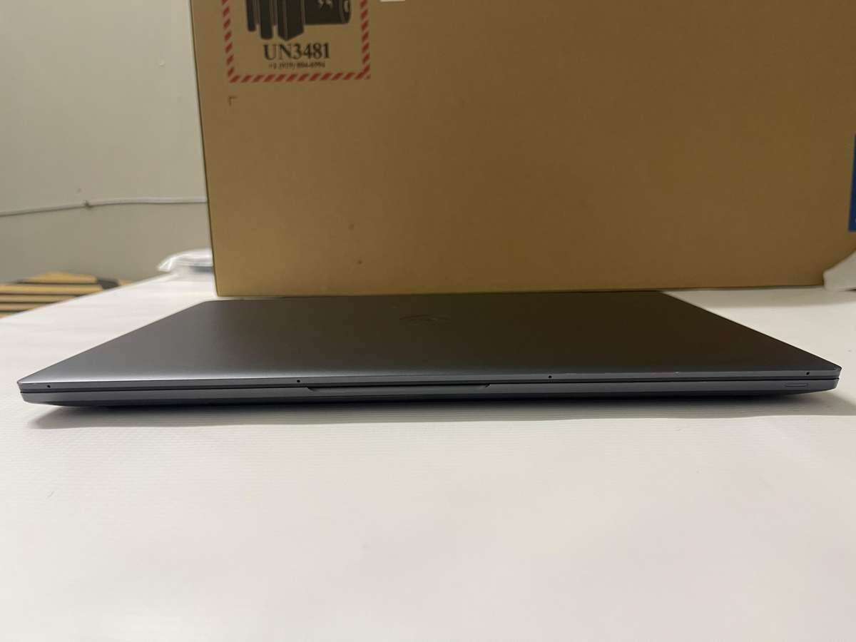 Dell Latitude 9430 | 14" QHD+ | 2 IN 1 TOUCHSCREEN | Core i7-1265U | 32GB RAM 1TB SSD | LTE