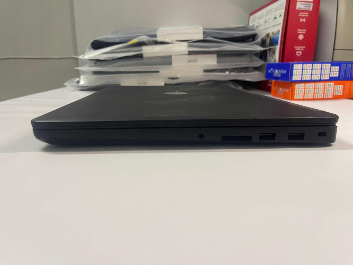 Dell Latitude 5580 | Intel Core i5 - 6200U @2.30 | 15"6 HD Display | 8GB RAM | 256GB SSD