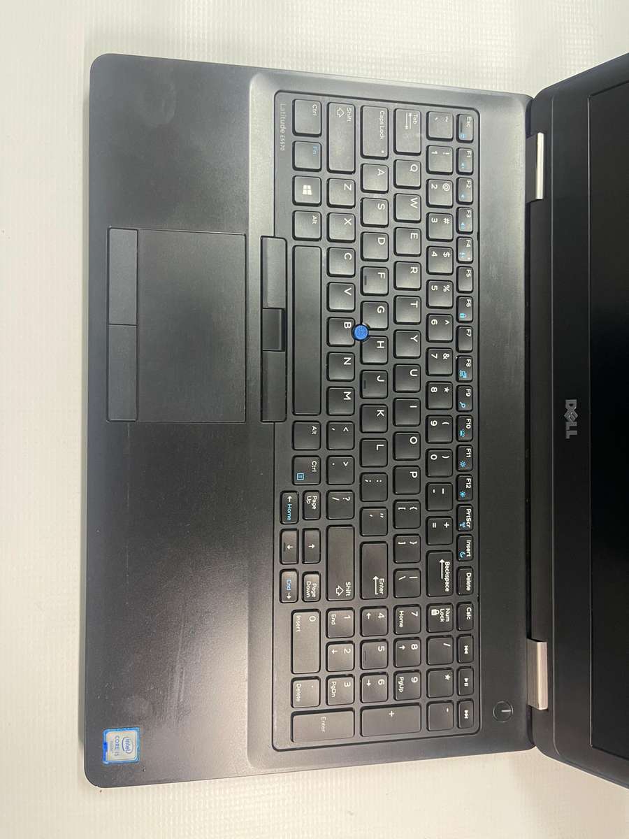 Dell Latitude 5580 | Intel Core i5 - 6200U @2.30 | 15"6 HD Display | 8GB RAM | 256GB SSD