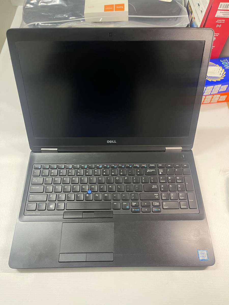 Dell Latitude 5580 | Intel Core i5 - 6200U @2.30 | 15"6 HD Display | 8GB RAM | 256GB SSD