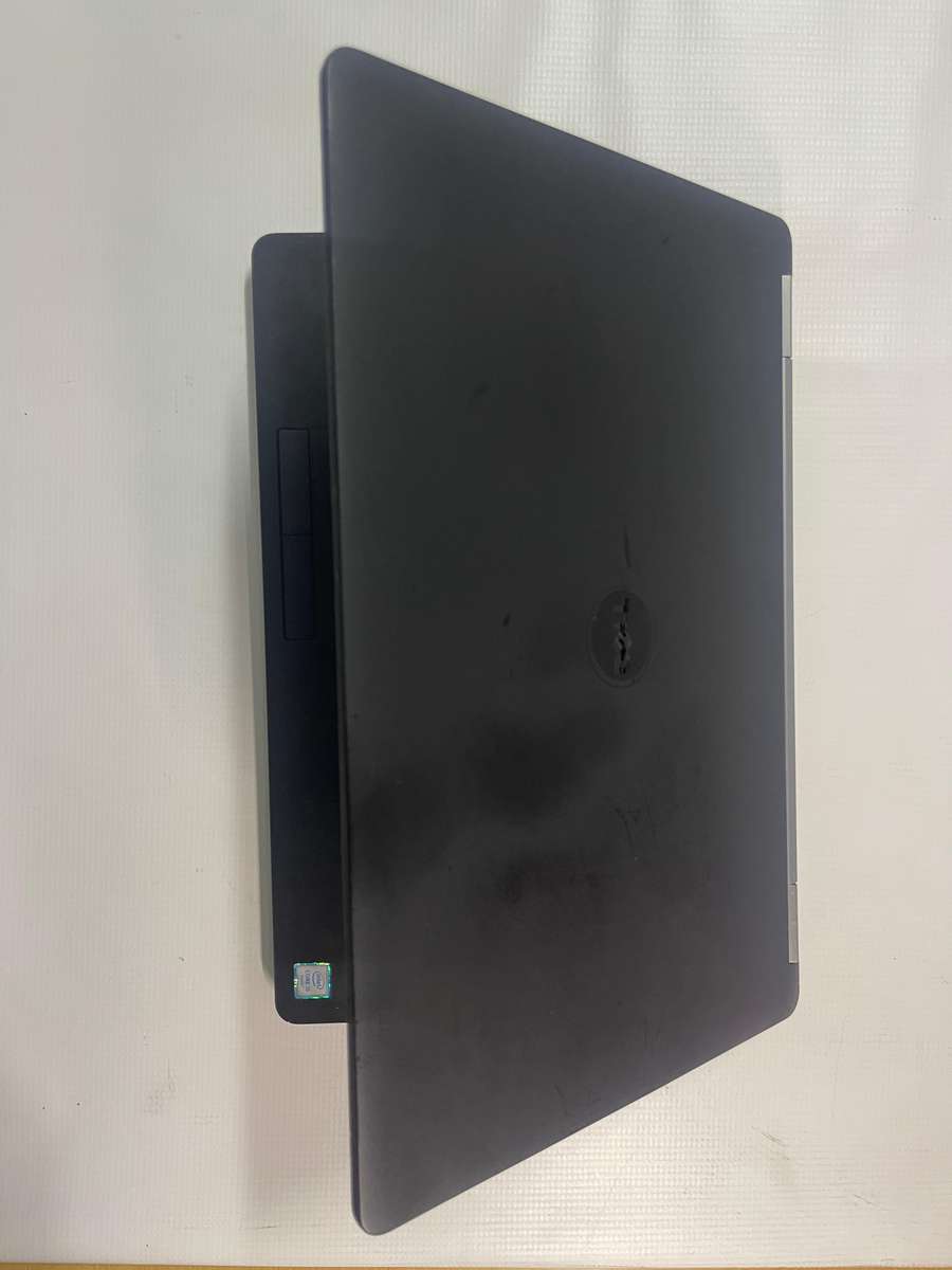 Dell Latitude 5580 | Intel Core i5 - 6200U @2.30 | 15"6 HD Display | 8GB RAM | 256GB SSD