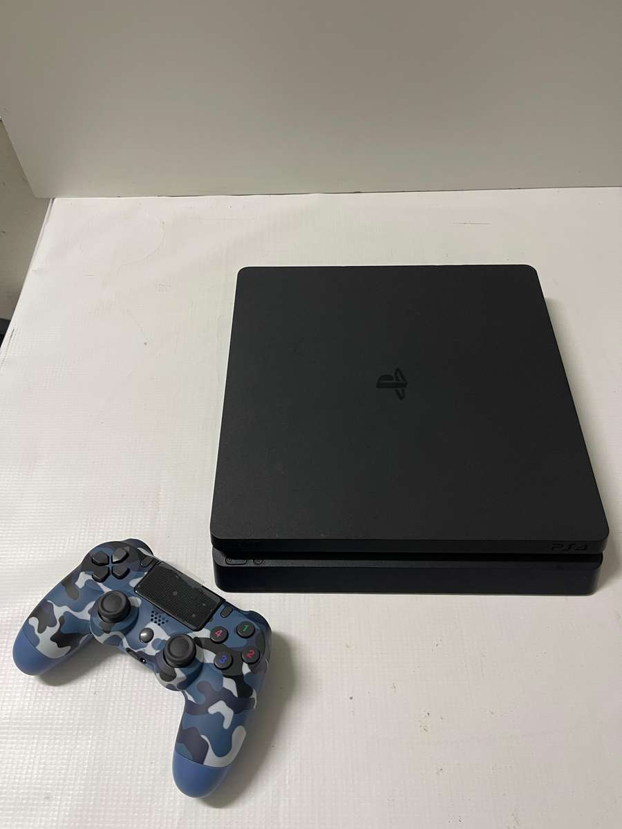PlayStation 4 Slim 500GB Console