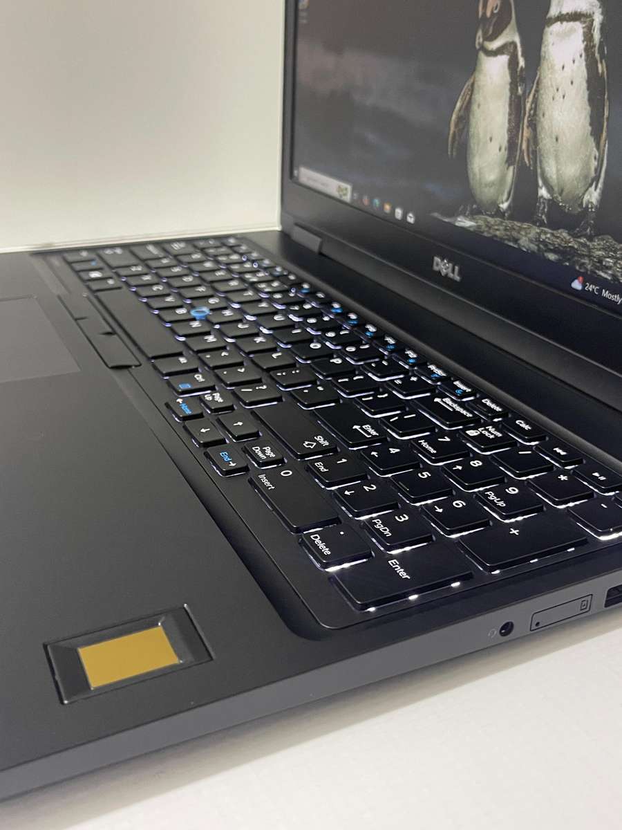 Dell Latitude 5580 Intel Core i5-7200U 2.5GHz 16GB DDR4 RAM 512GB SSD