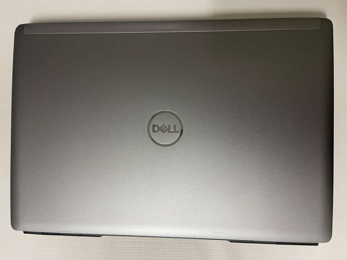 Dell Precision 15 7560 i7 11850H / 32GB/ 1TB SSD / 15.6 FHD Display / 4GB NVIDIA Dedicated Graphics