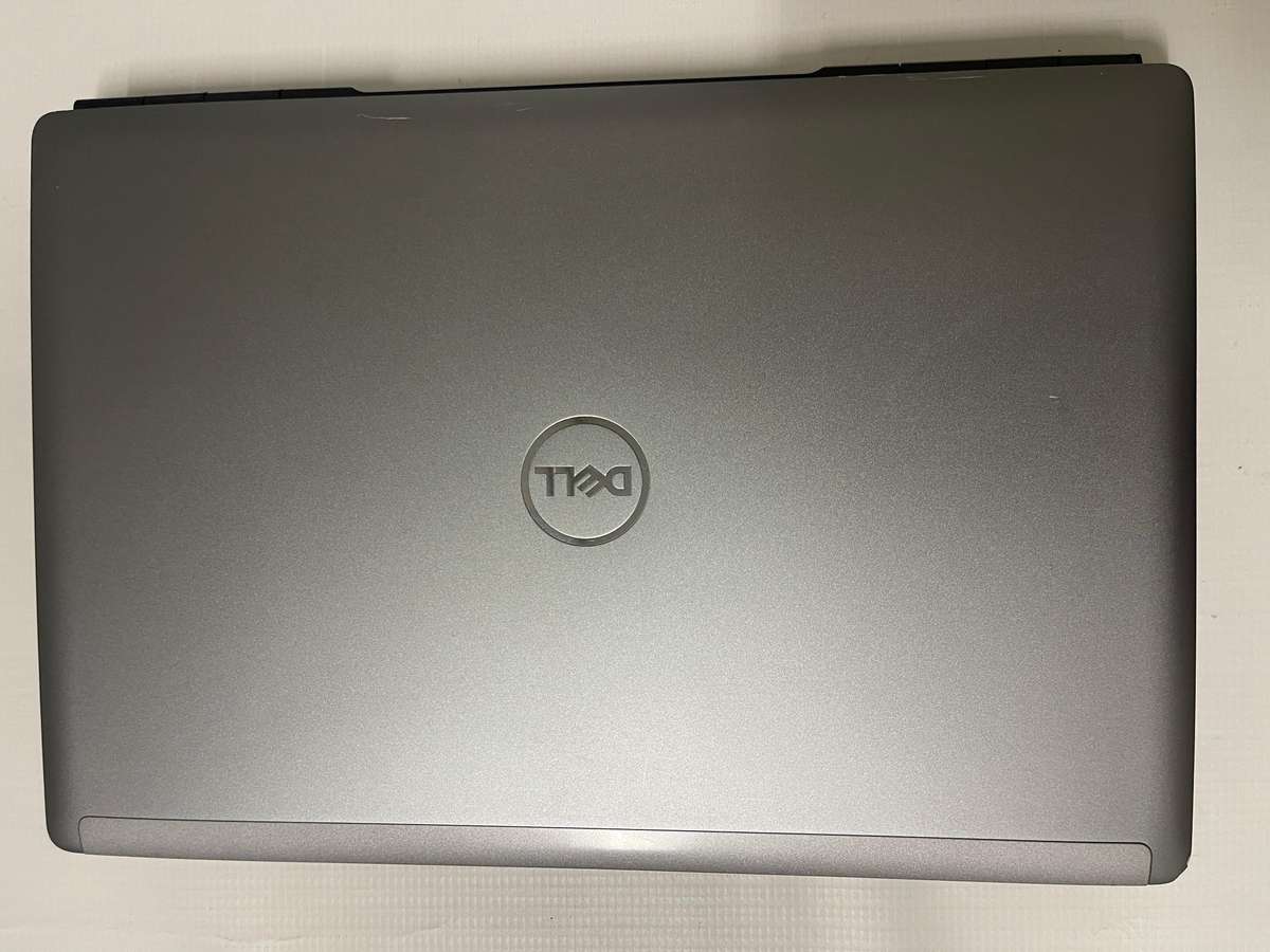 Dell Precision 15 7560 i7 11850H / 32GB/ 1TB SSD / 15.6 FHD Display / 4GB NVIDIA Dedicated Graphics