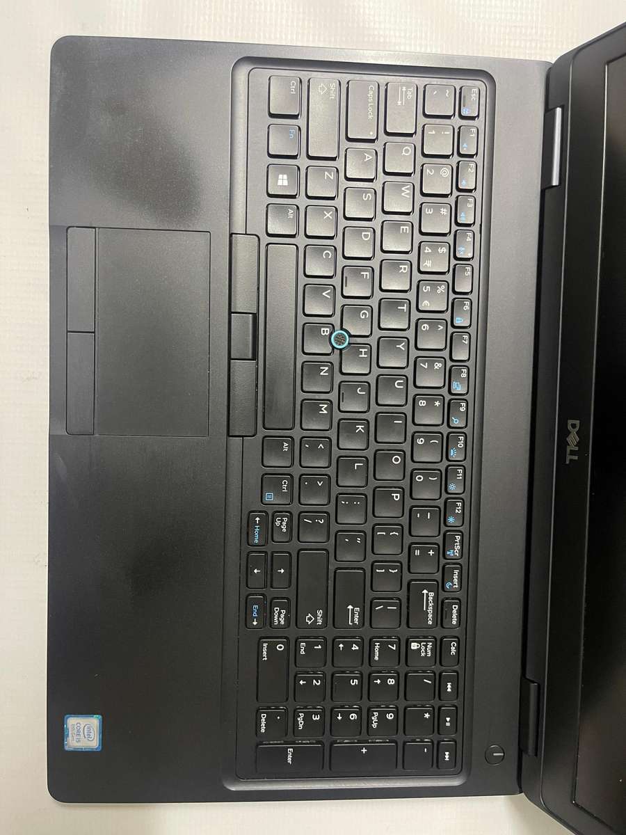 Dell Latitude 5590 - 15.6" FHD - Intel Core i5 8250U 8th Gen Quad Core - 16GB RAM - 256GB NVMe SSD