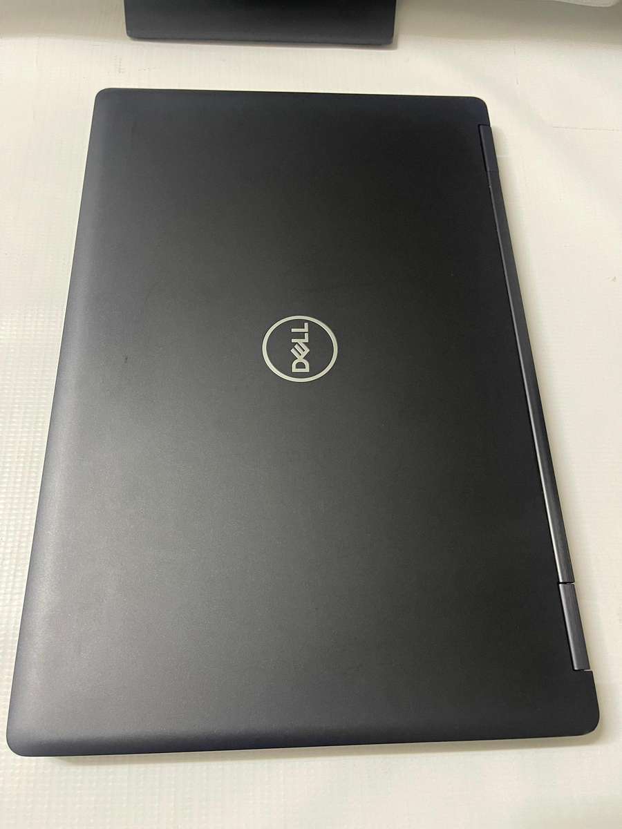 Dell Latitude 5590 - 15.6" FHD - Intel Core i5 8250U 8th Gen Quad Core - 16GB RAM - 256GB NVMe SSD