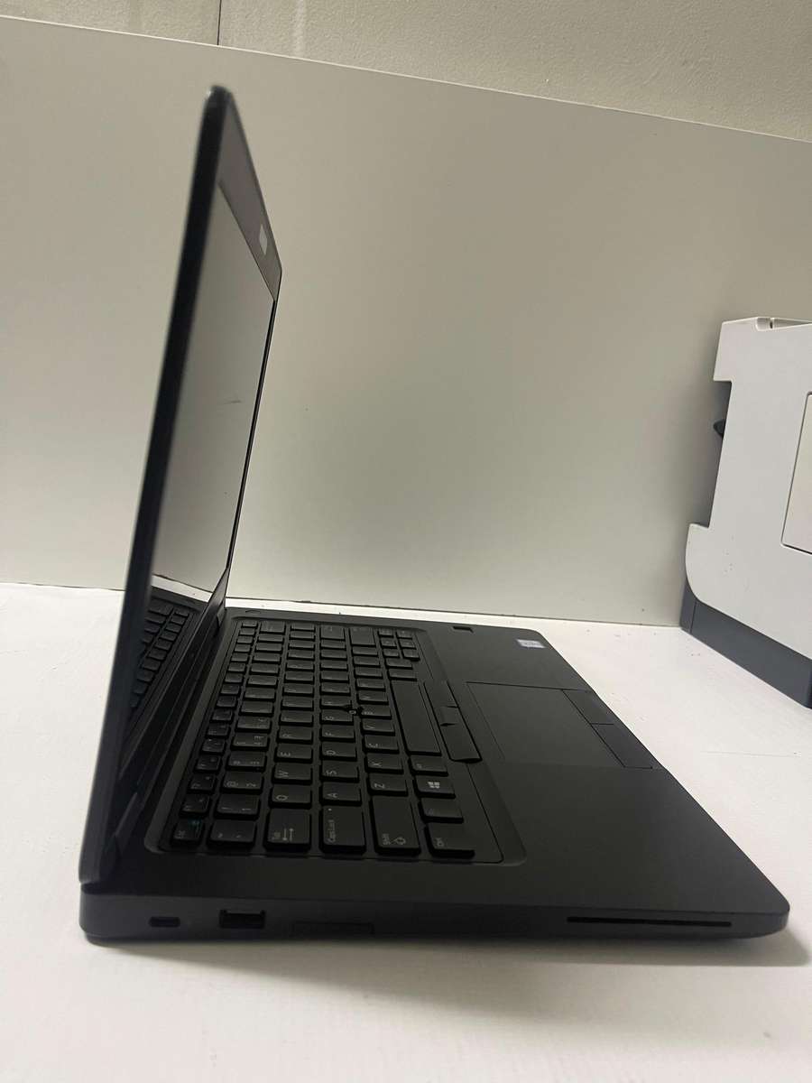 Dell Latitude 5490 Intel Core i5 8th Gen - 14-inch TOUCHSCREEN FHD- 16GB RAM - 512GB - Laptop