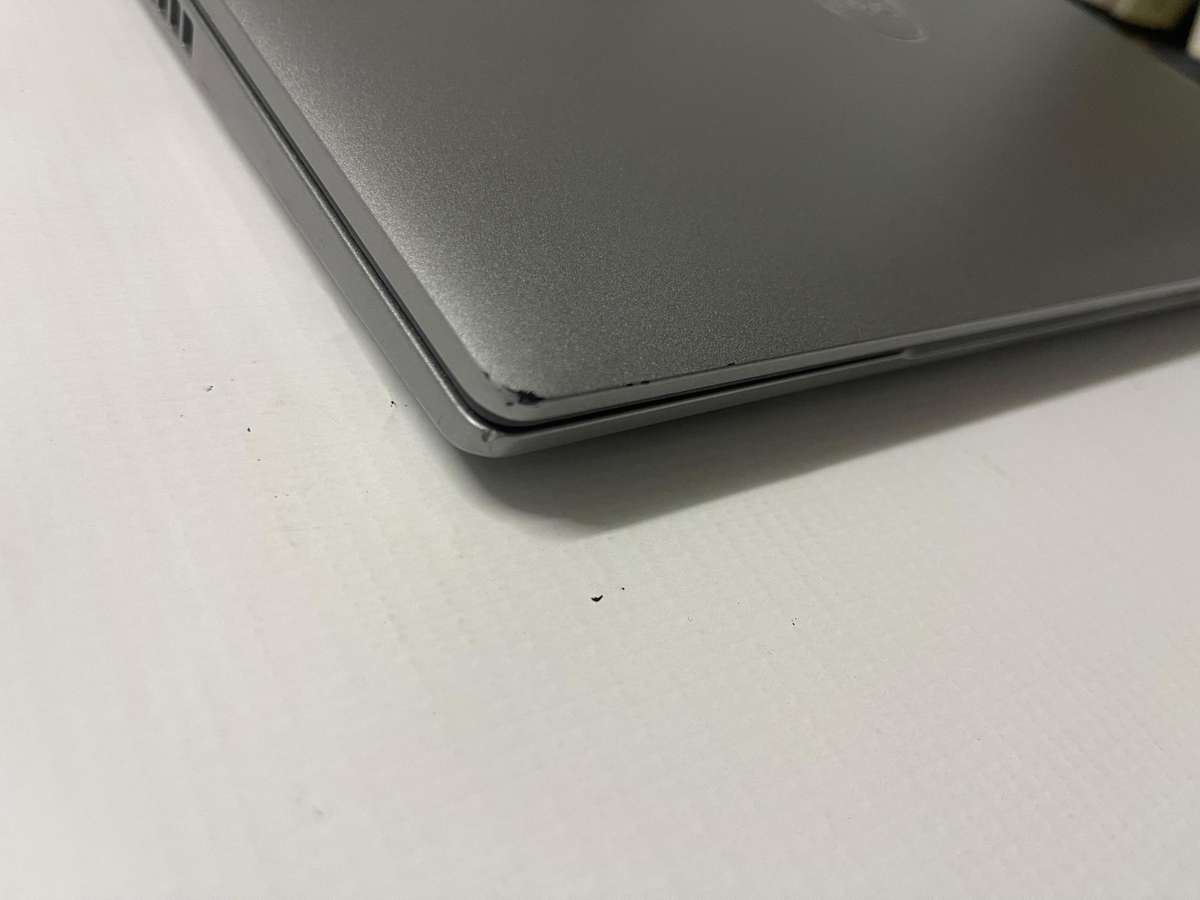 Dell Latitude 5520 15.6-inch Core i5-1145G7 (11th Gen) 16GB RAM 512GB SSD Win 11 Pro Laptop