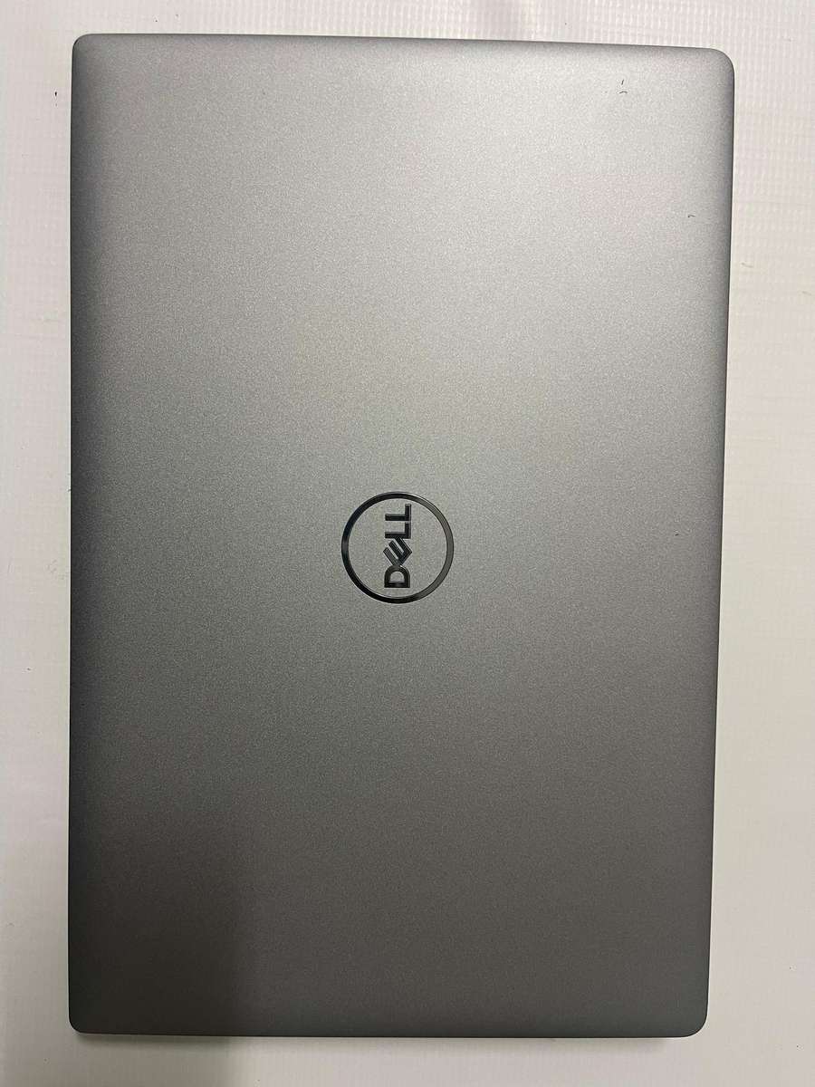 Dell Latitude 5520 15.6-inch Core i5-1145G7 (11th Gen) 16GB RAM 512GB SSD Win 11 Pro Laptop