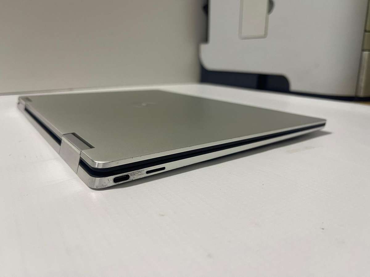 Dell XPS 13 9310 13.4-inch Touchscr 2-in-1 x360 Convertible Laptop Core i7-1165G7 16GB RAM 512GB SSD