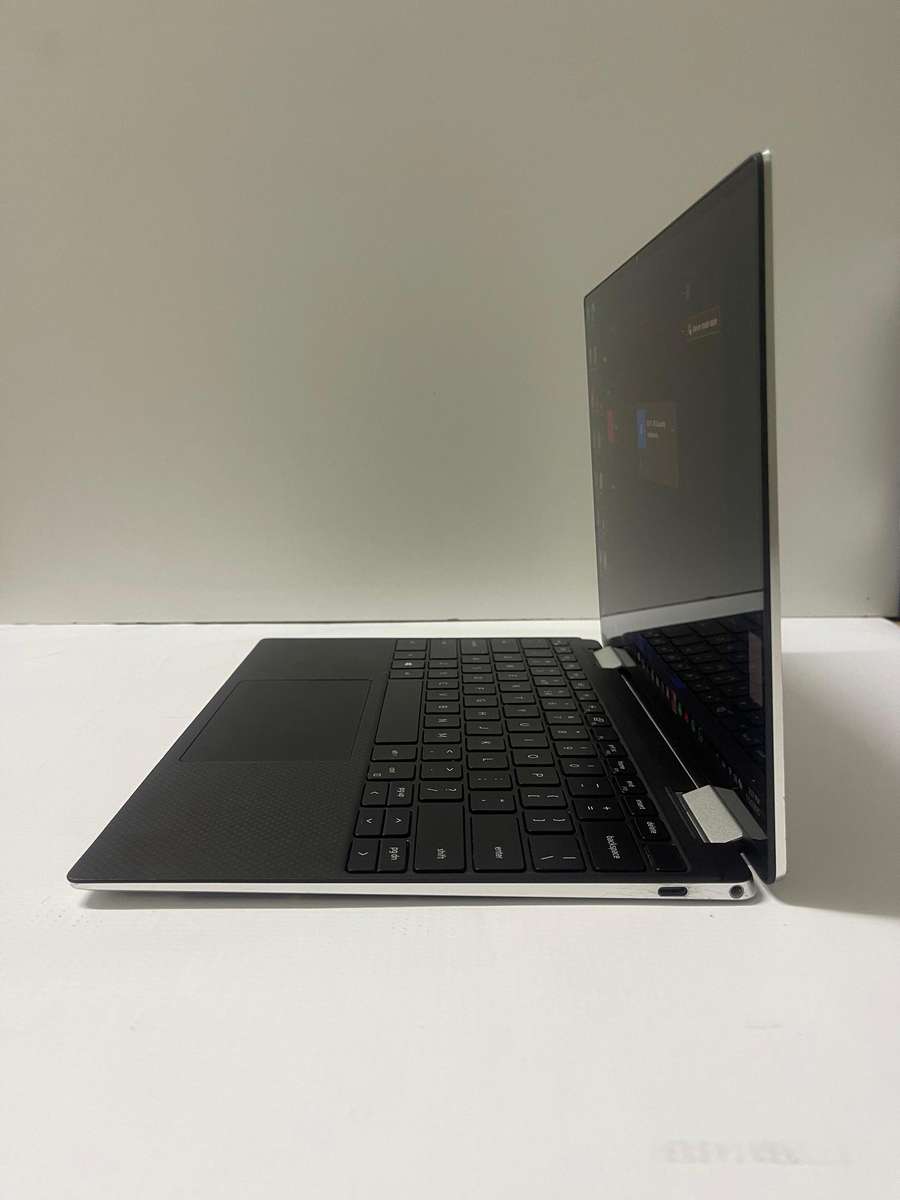 Dell XPS 13 9310 13.4-inch Touchscr 2-in-1 x360 Convertible Laptop Core i7-1165G7 16GB RAM 512GB SSD
